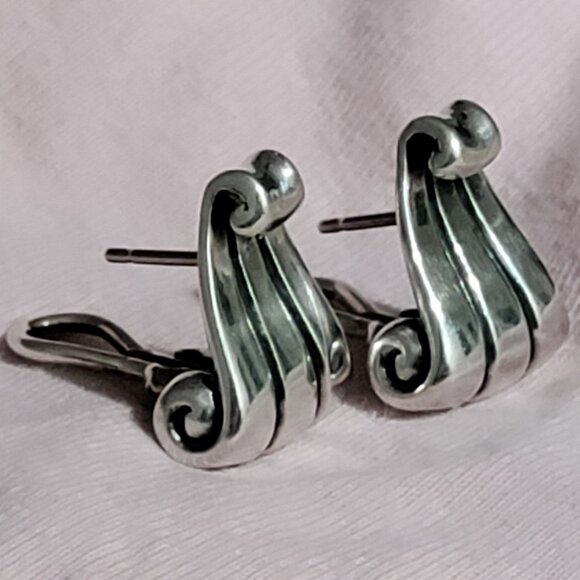 James Avery Retired Scroll Earrings, French Clip, Sterling Silver - Picture 1 of 7